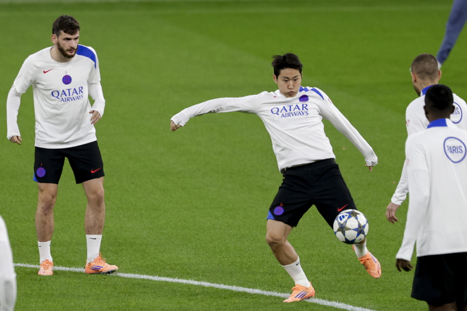 om, 备战, 新华社