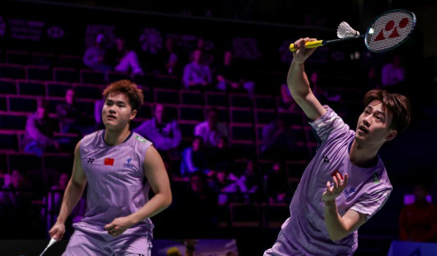 的优势, 的领先, 半决赛