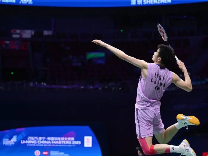 次拉开比分, 在李诗沣顽, img