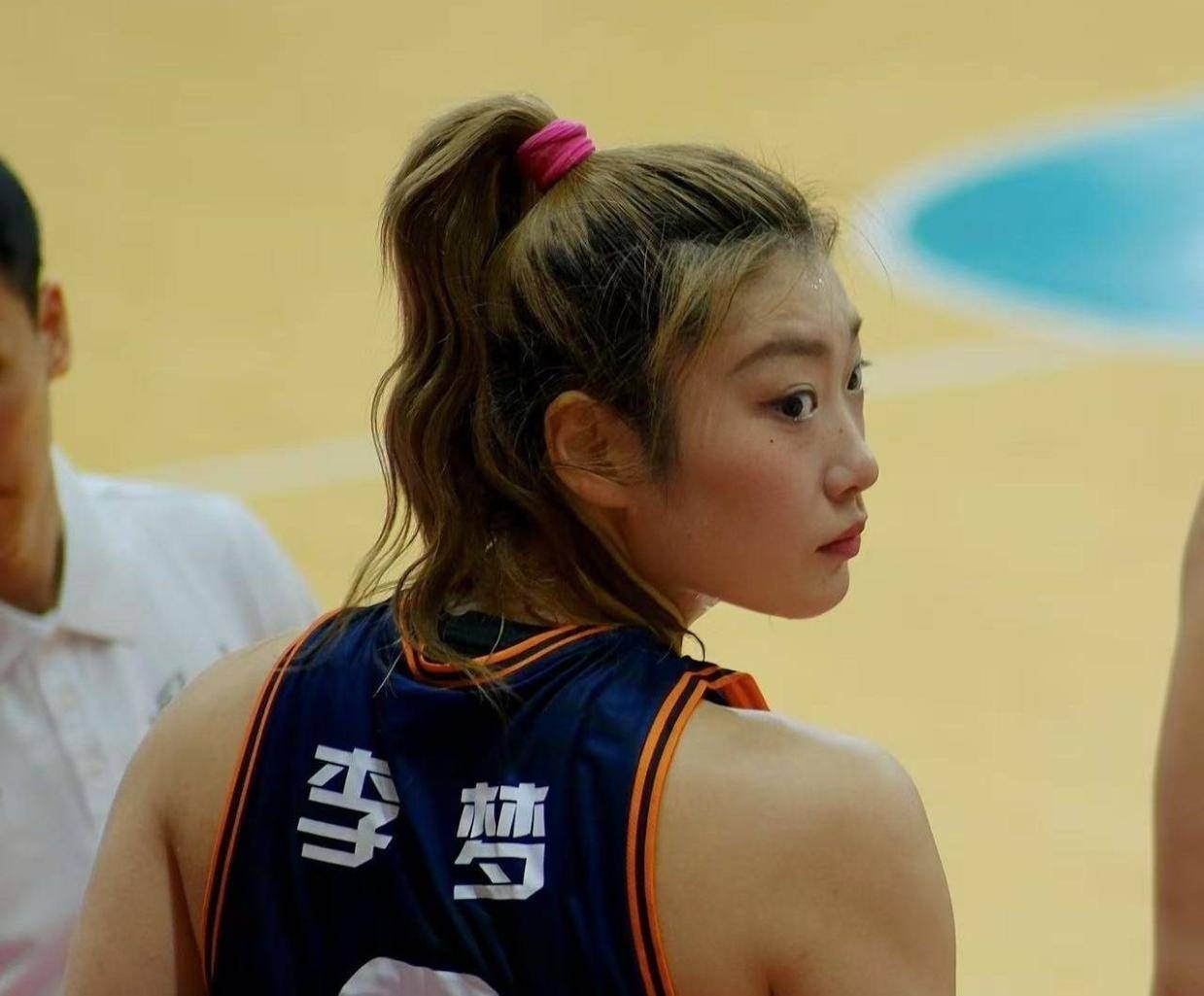 并且接连砍, 大核角色, 助攻