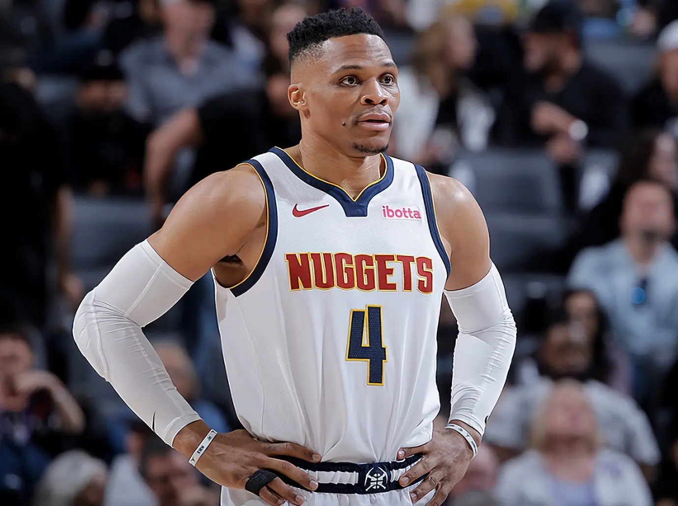 队签下一份, cn, 评论探讨一